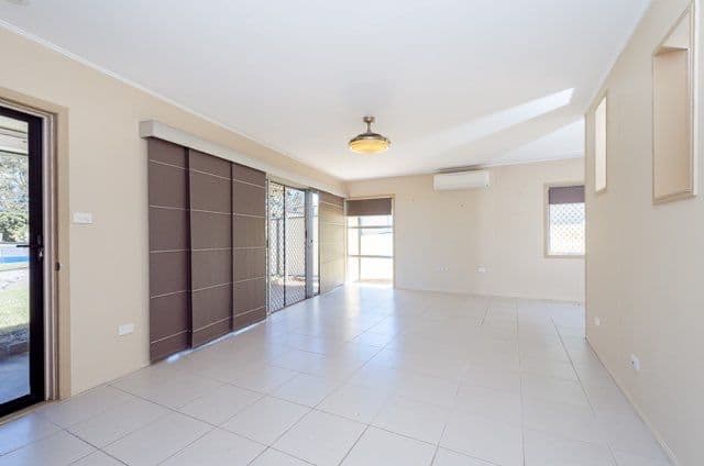 4 Steed Street, West Gladstone QLD 4680, West Gladstone - Thumbnail 4