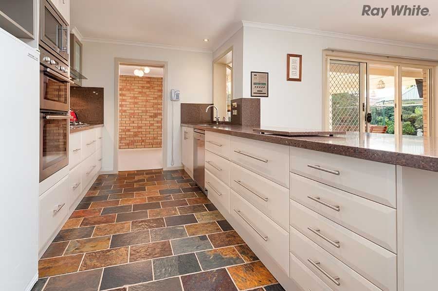 24 Roseberry Avenue, Keilor Downs VIC 3038, Keilor Downs - Thumbnail 4
