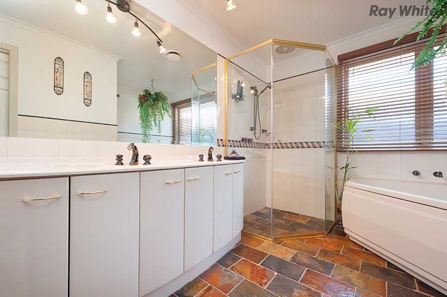 24 Roseberry Avenue, Keilor Downs VIC 3038, Keilor Downs - Thumbnail 6