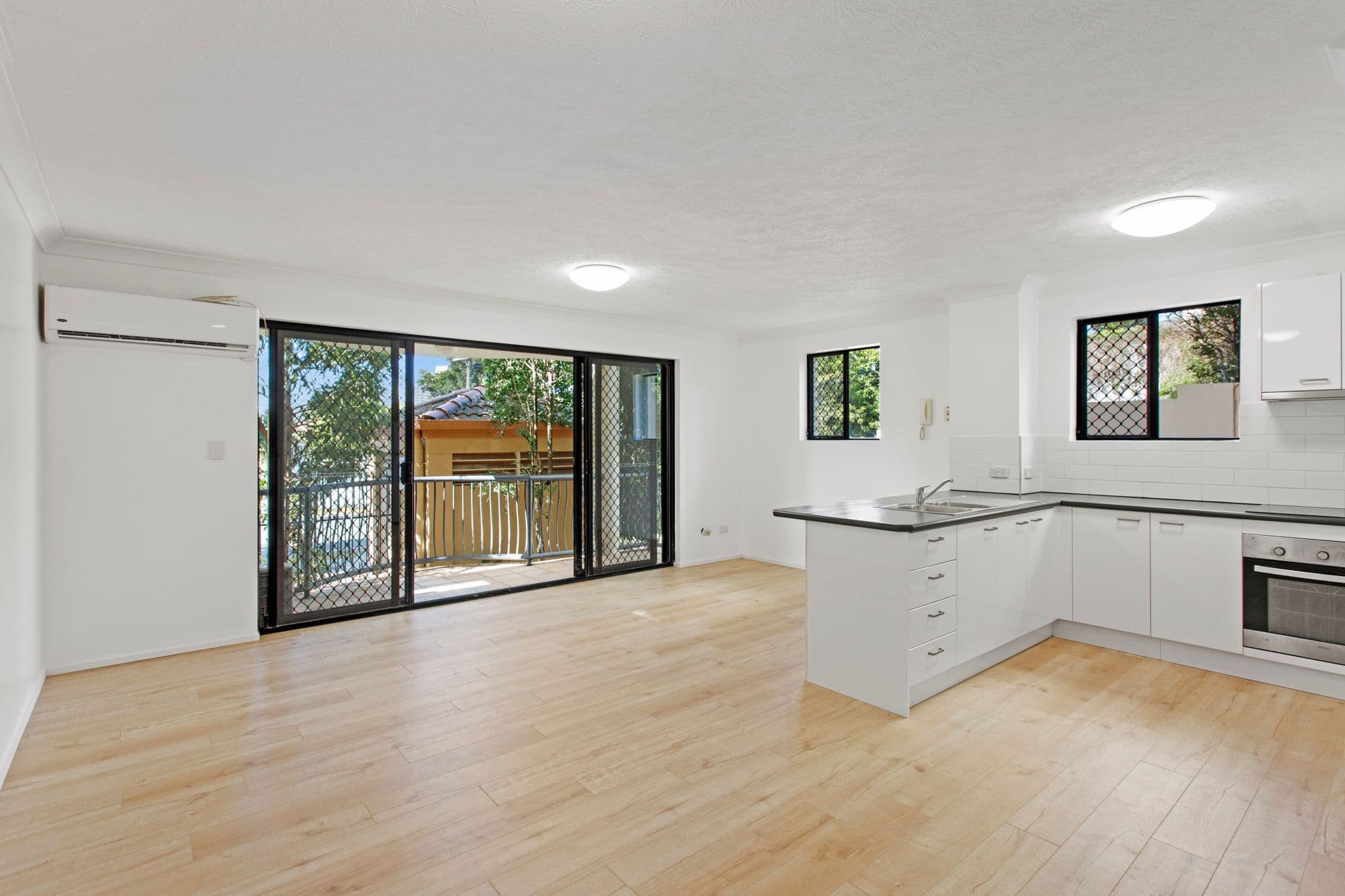 16 Waverley Street, Southport QLD 4215, Southport - Image 1