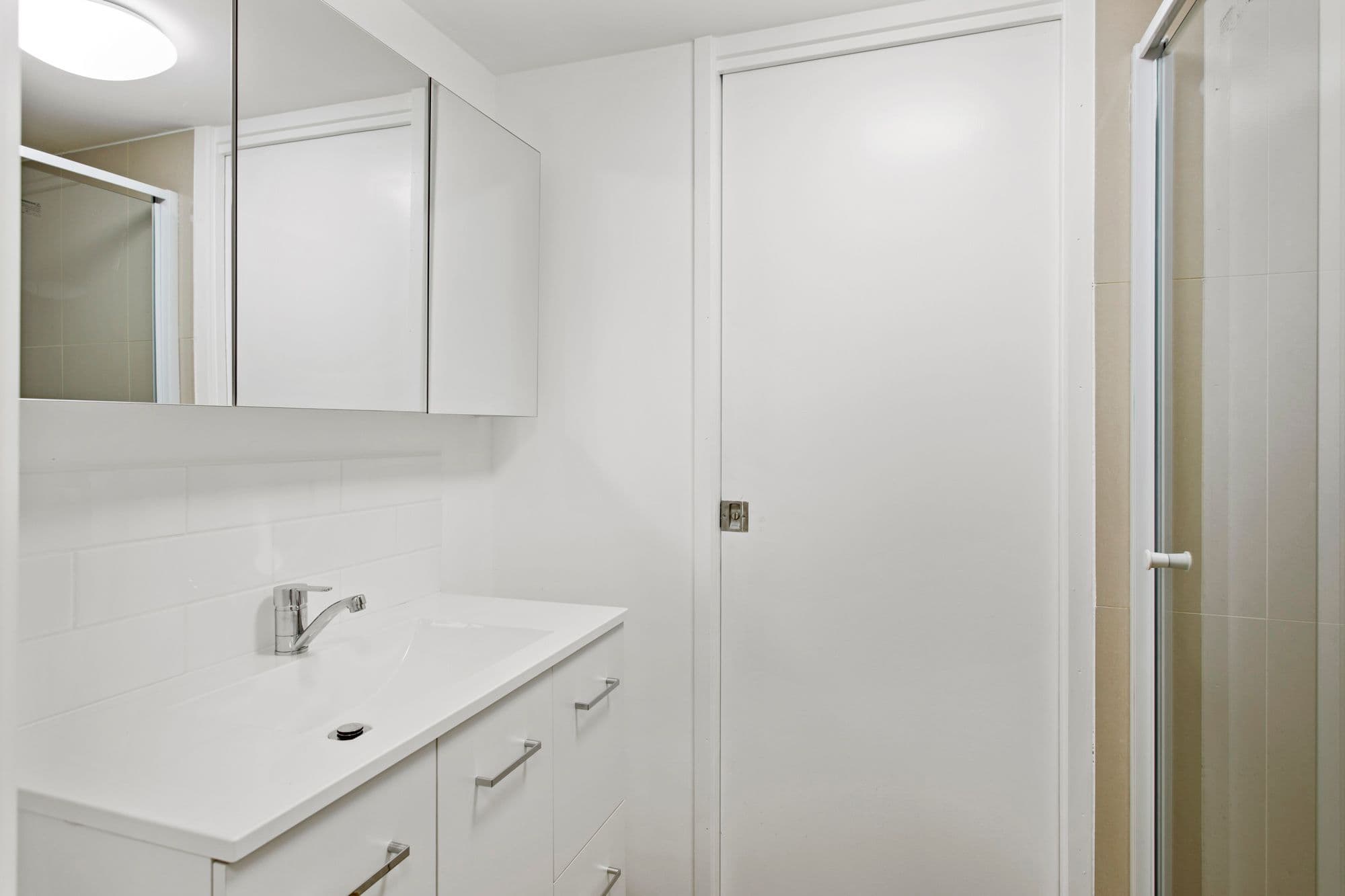 16 Waverley Street, Southport QLD 4215, Southport - Thumbnail 4