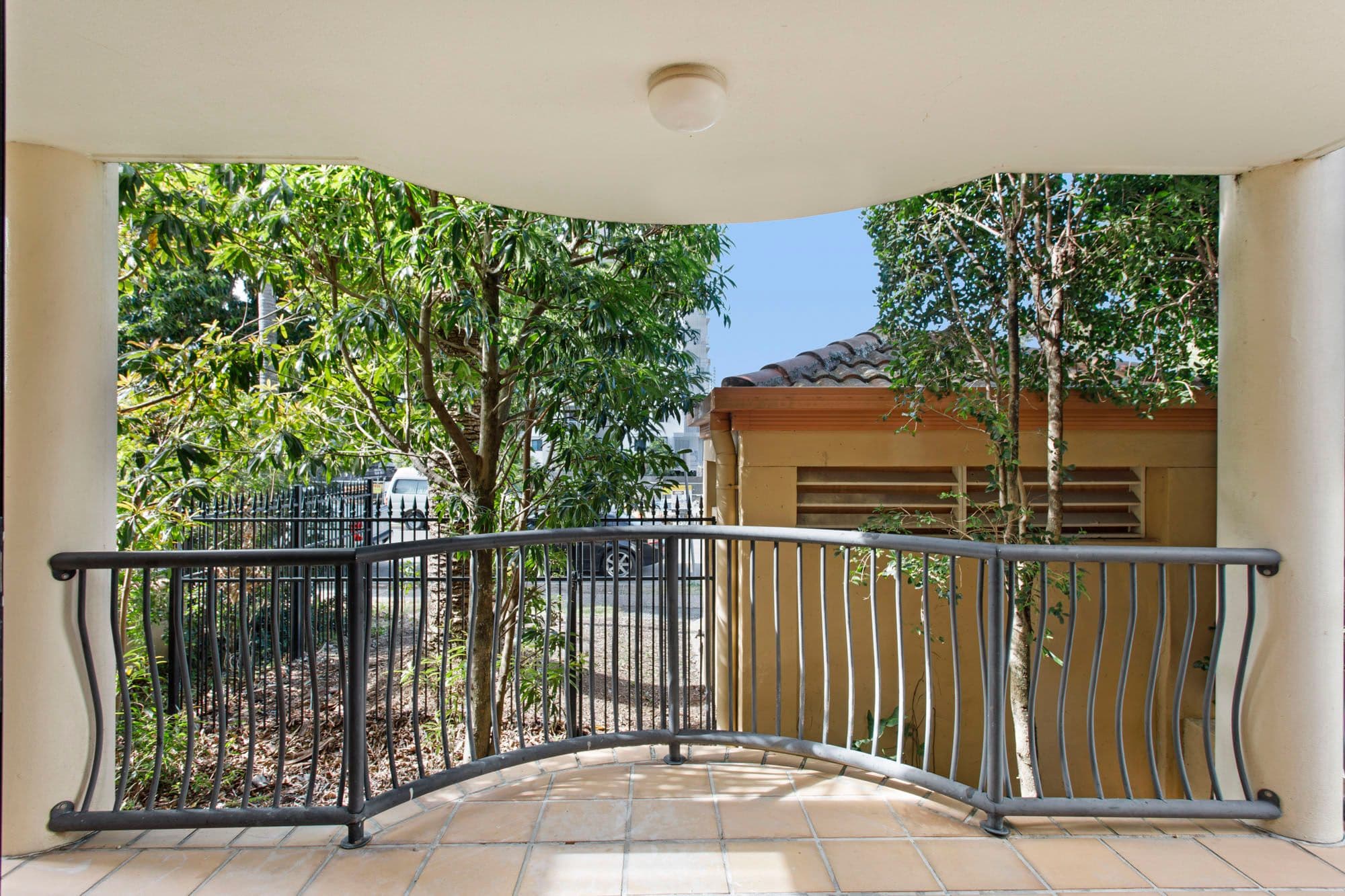 16 Waverley Street, Southport QLD 4215, Southport - Thumbnail 5