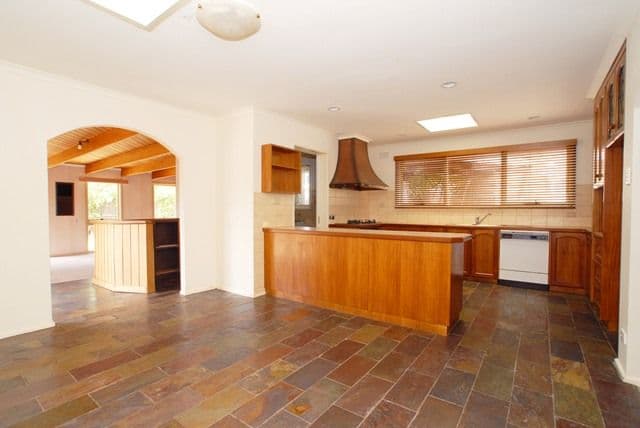 7 Karoola Court, HOPPERS CROSSING VIC 3029, Hoppers Crossing - Thumbnail 3