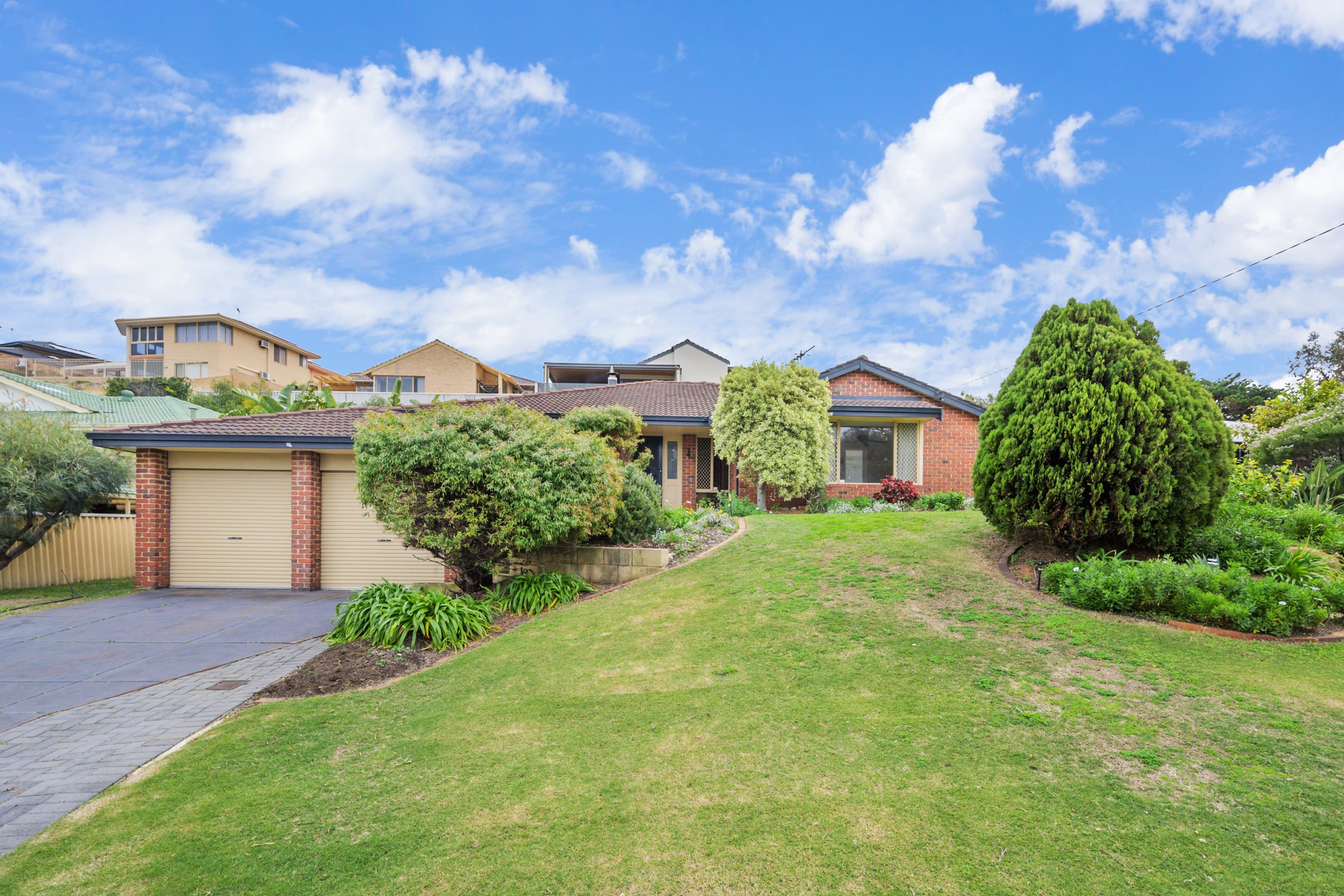 5 Dempster Place, Sorrento WA 6020, Sorrento - Image 1
