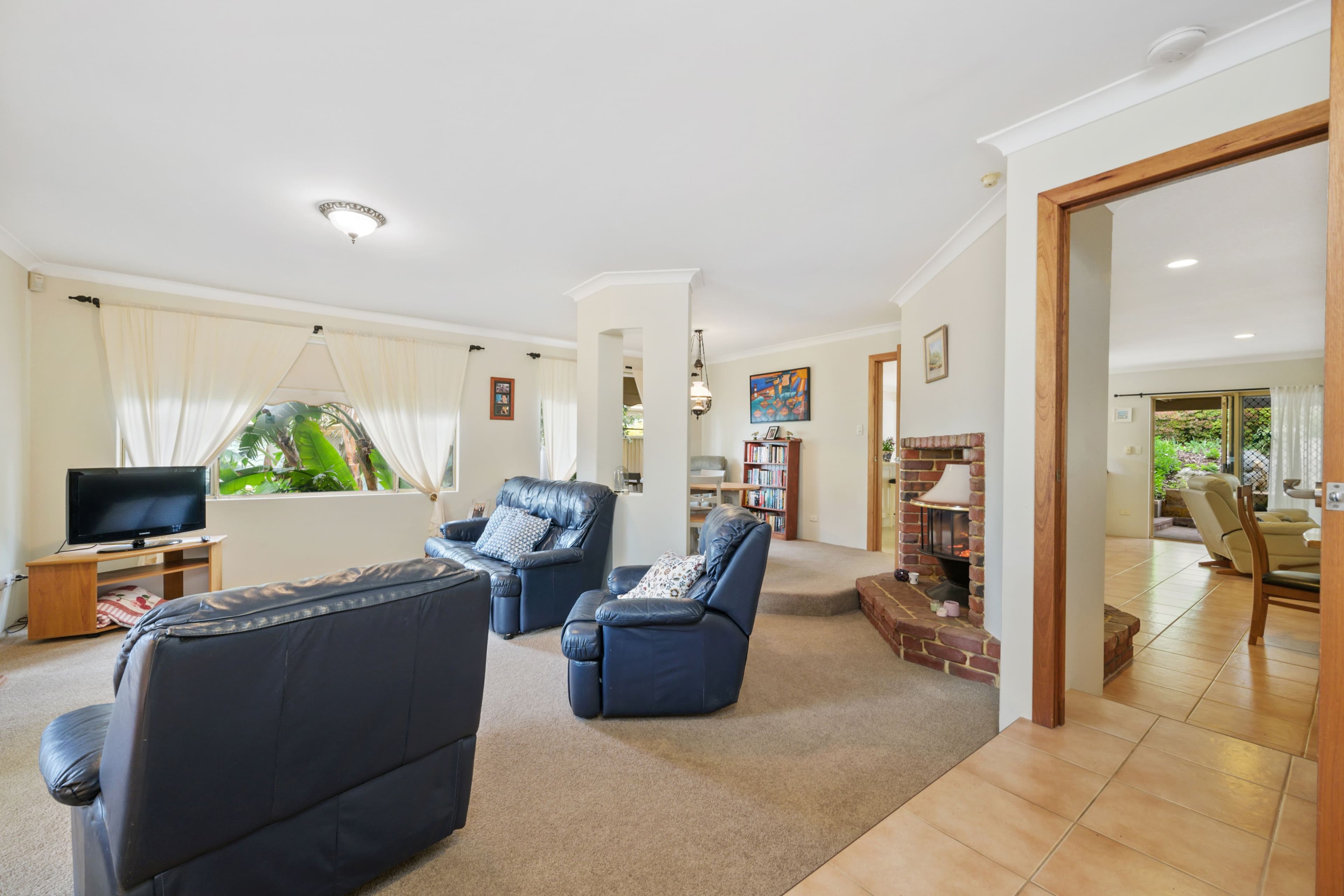 5 Dempster Place, Sorrento WA 6020, Sorrento - Thumbnail 2