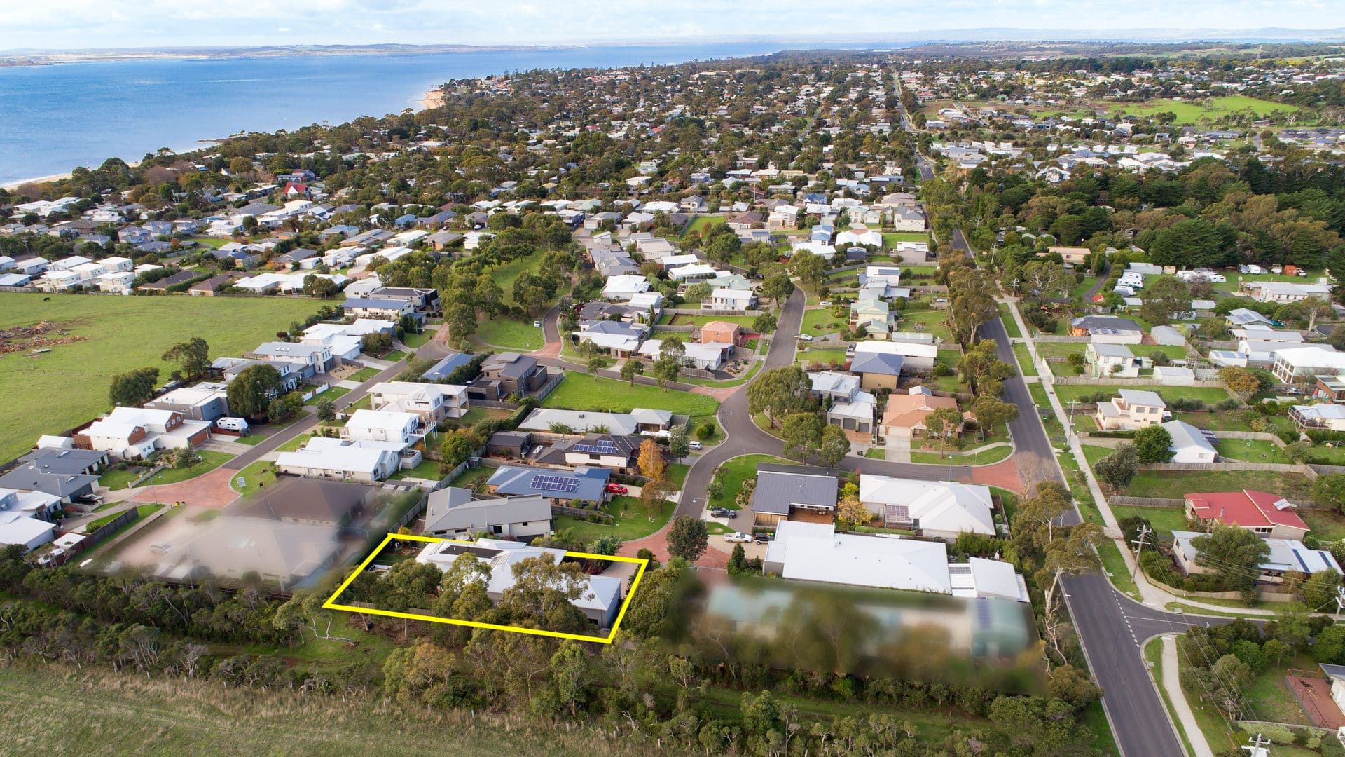 10 Amanda Close, Cowes VIC 3922, Cowes - Image 1