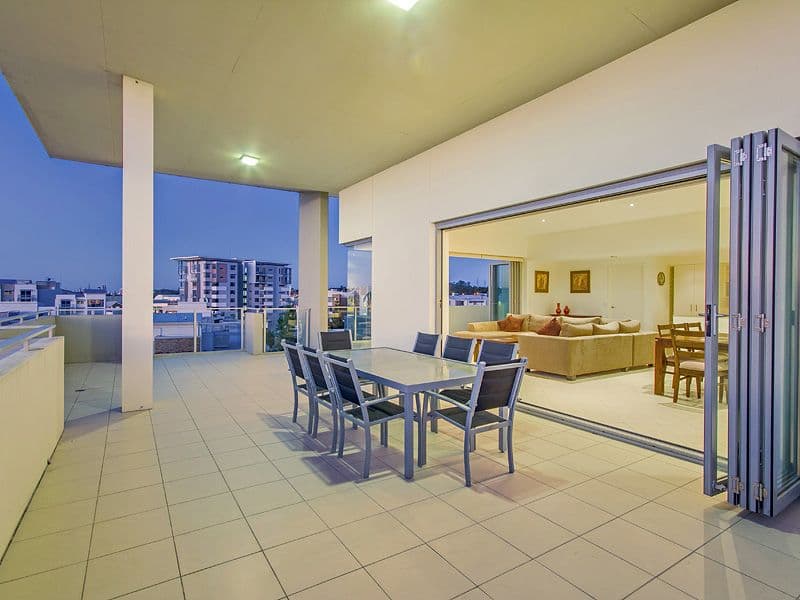 15 Laver Drive, ROBINA QLD 4226, Robina - Thumbnail 3