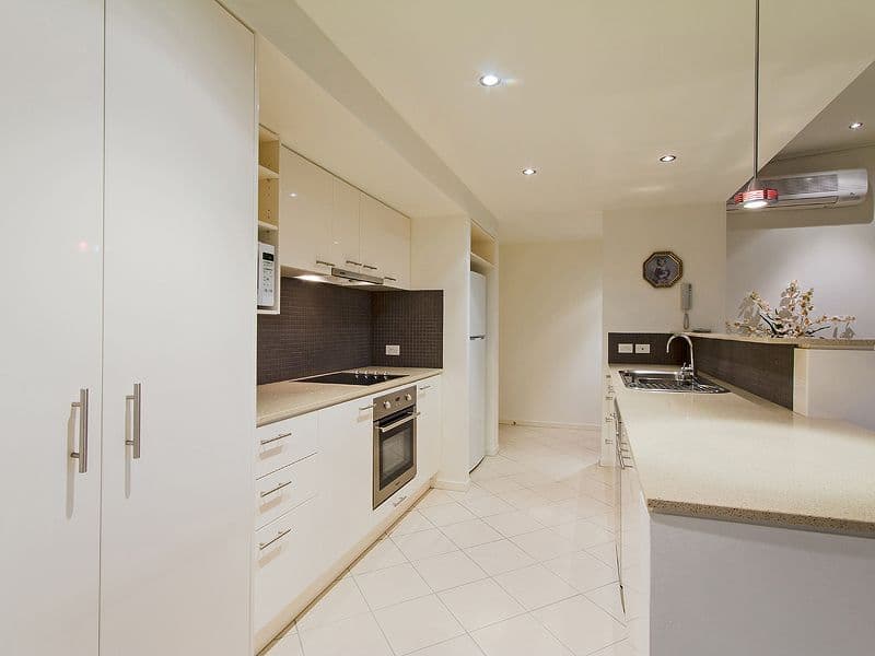 15 Laver Drive, ROBINA QLD 4226, Robina - Thumbnail 8