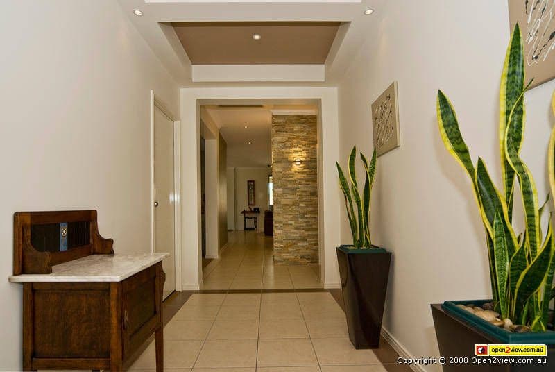 39 Highcrest Circuit, MOLENDINAR QLD 4214, Molendinar - Thumbnail 2