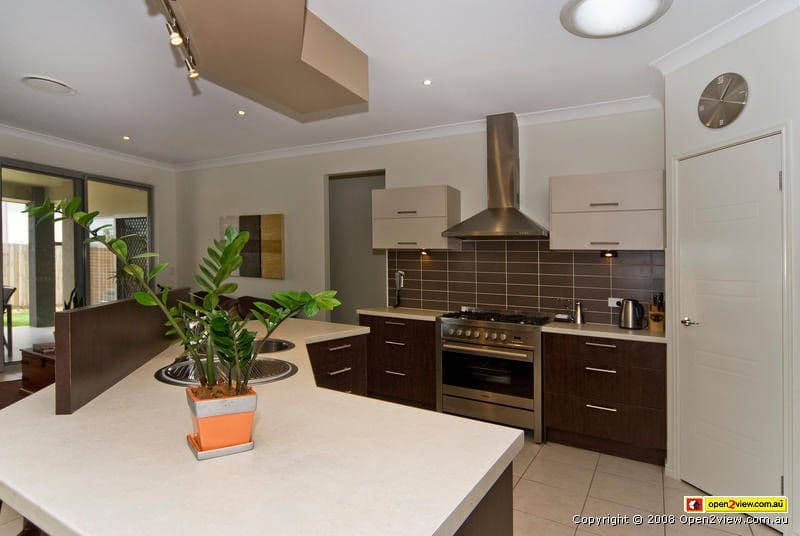 39 Highcrest Circuit, MOLENDINAR QLD 4214, Molendinar - Thumbnail 3