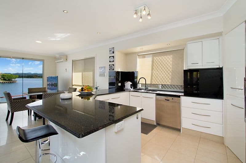 62 Montevideo Drive, Clear Island Waters QLD 4226, Clear Island Waters - Thumbnail 3