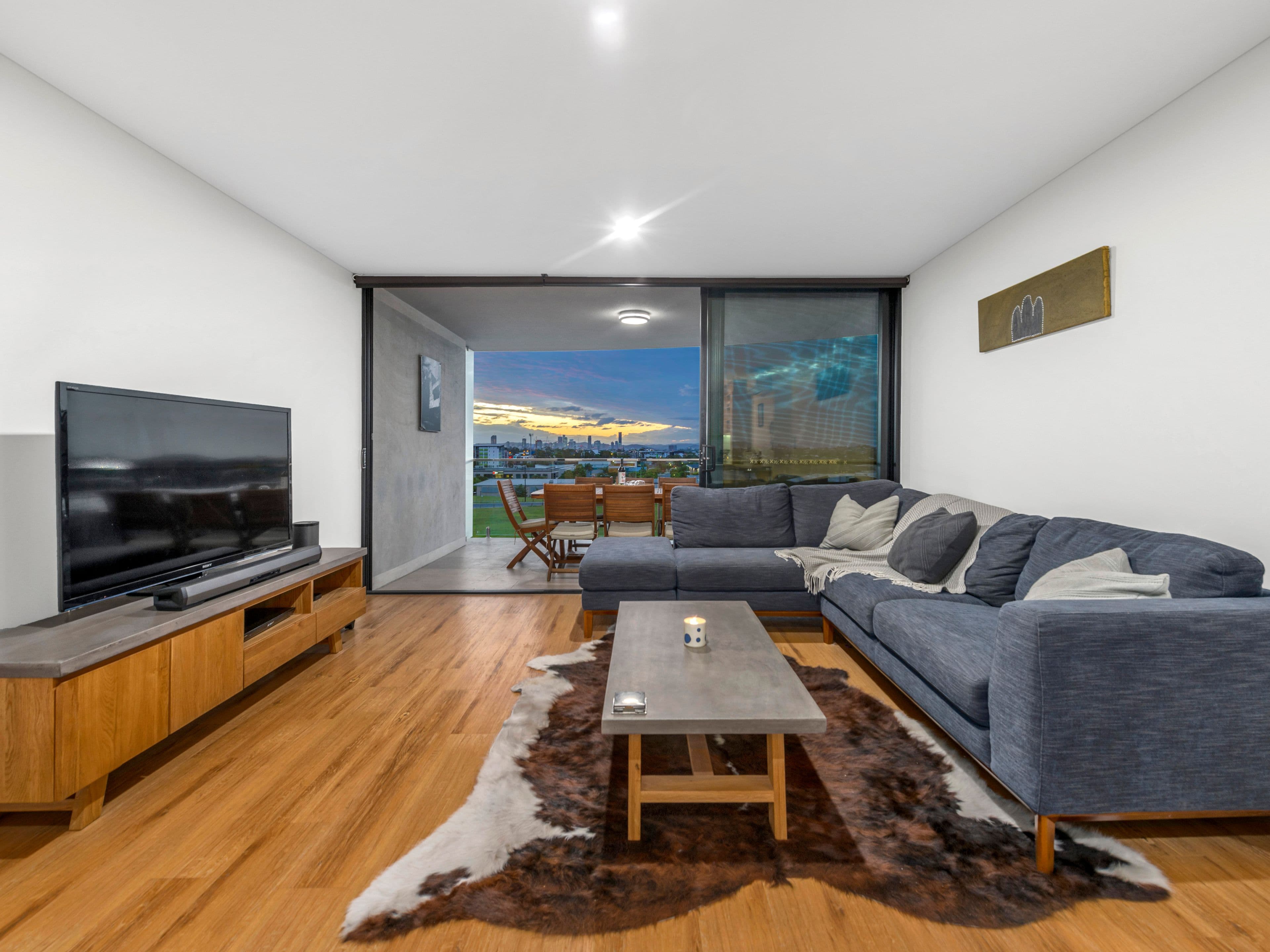 1918 Creek Road, Cannon Hill QLD 4170, Cannon Hill - Thumbnail 2