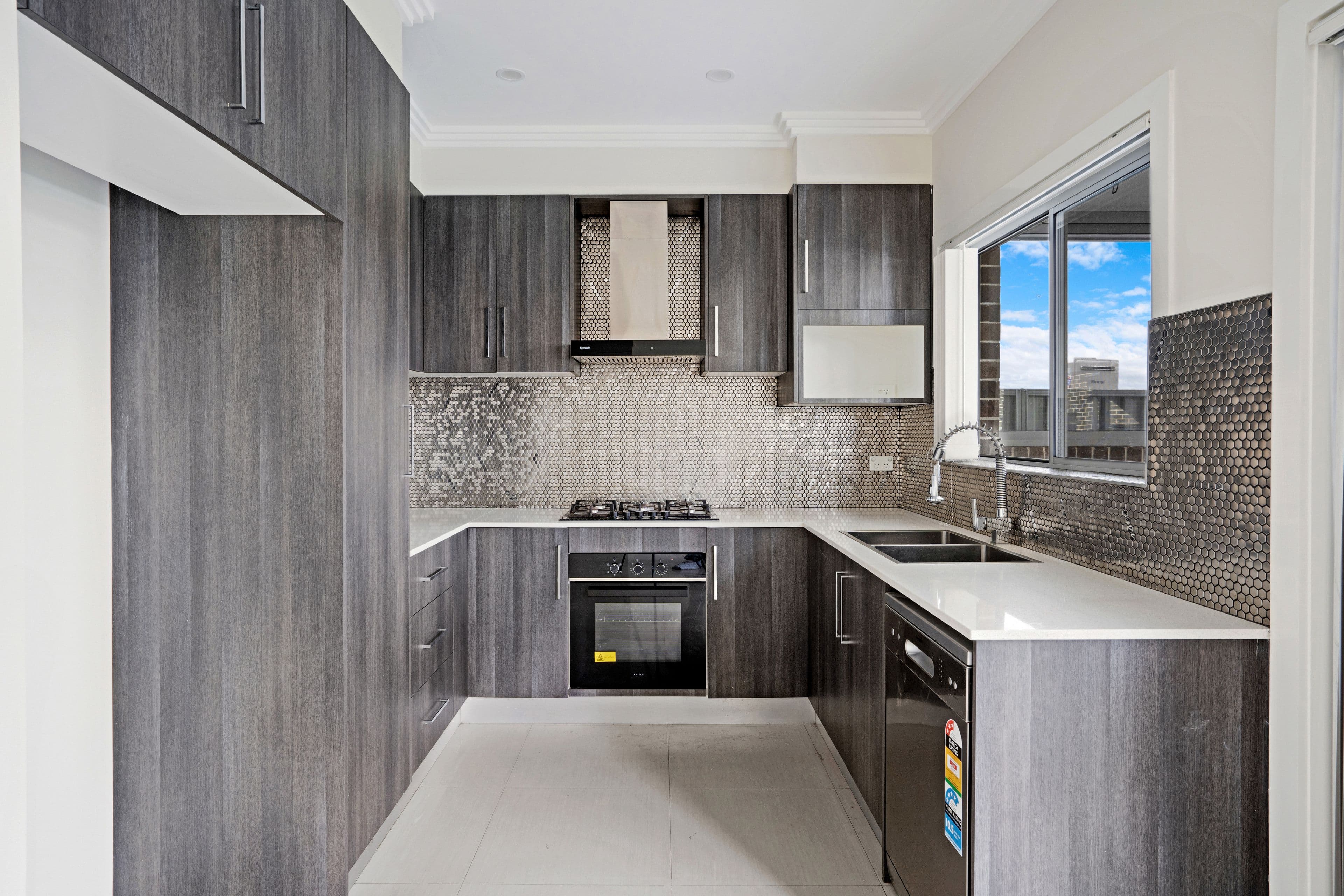 10 Waverley Street, Fairfield West NSW 2165, Fairfield West - Thumbnail 8