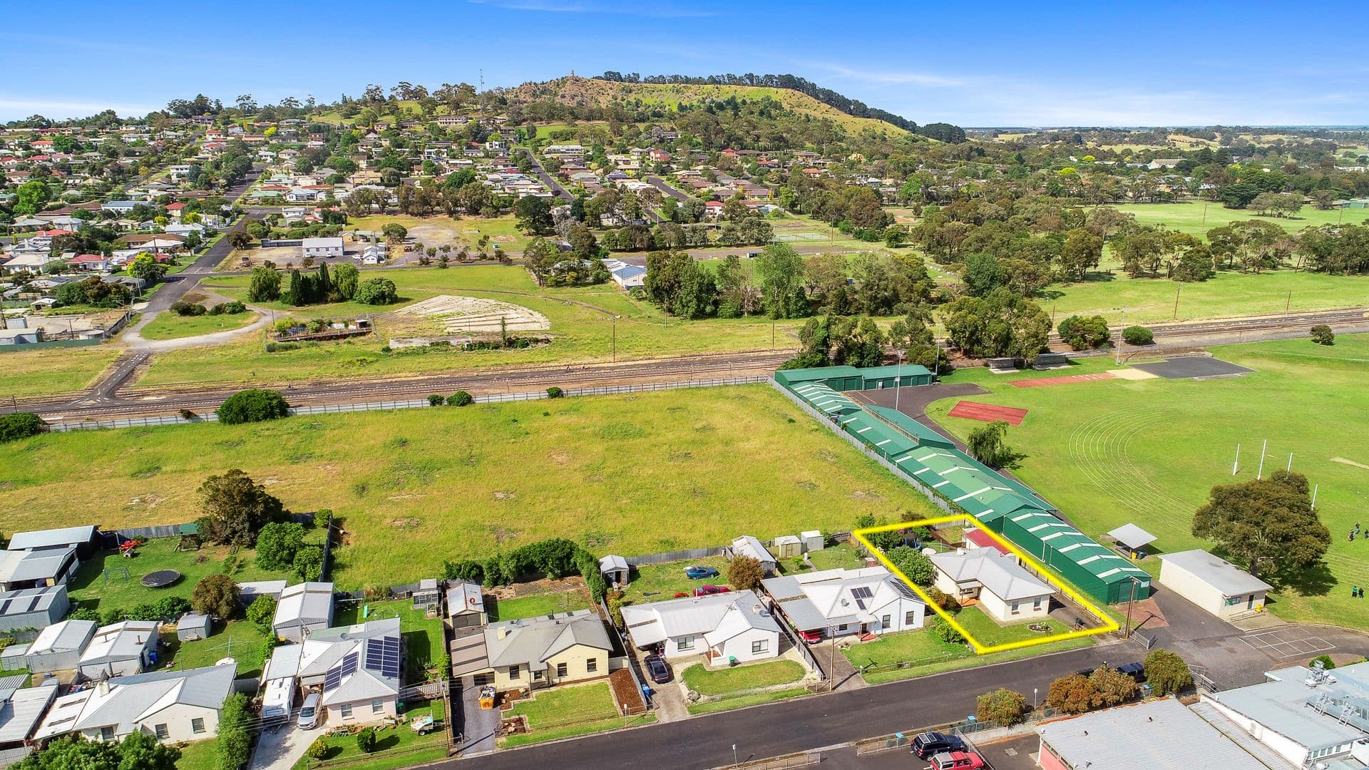 15 Oolna Street, Mount Gambier SA 5290, Mount Gambier - Thumbnail 3