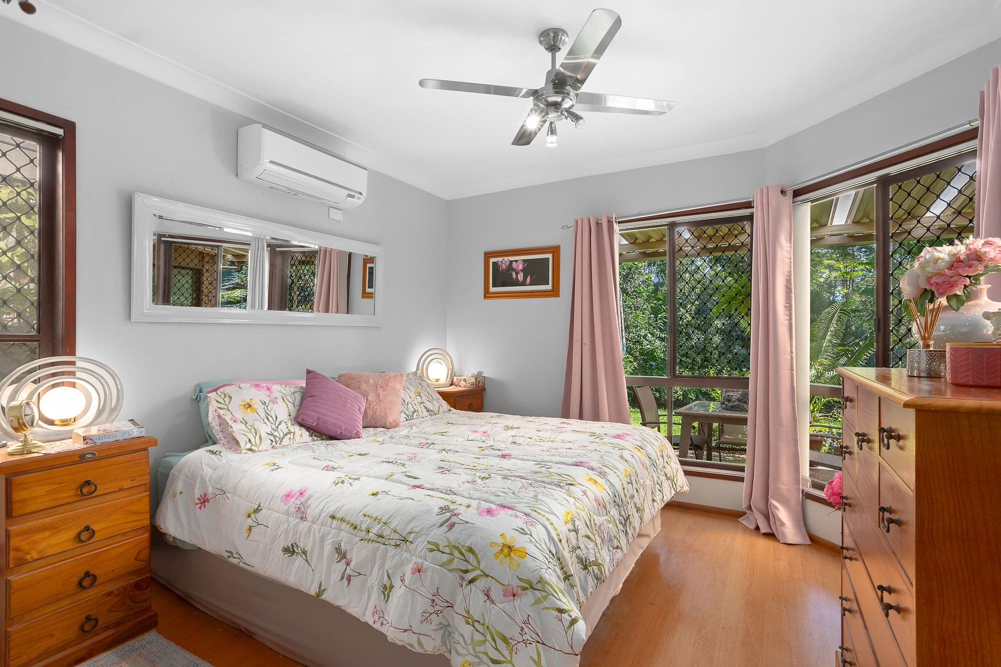 8 Gwandalan Street, Eight Mile Plains QLD 4113, Eight Mile Plains - Thumbnail 5