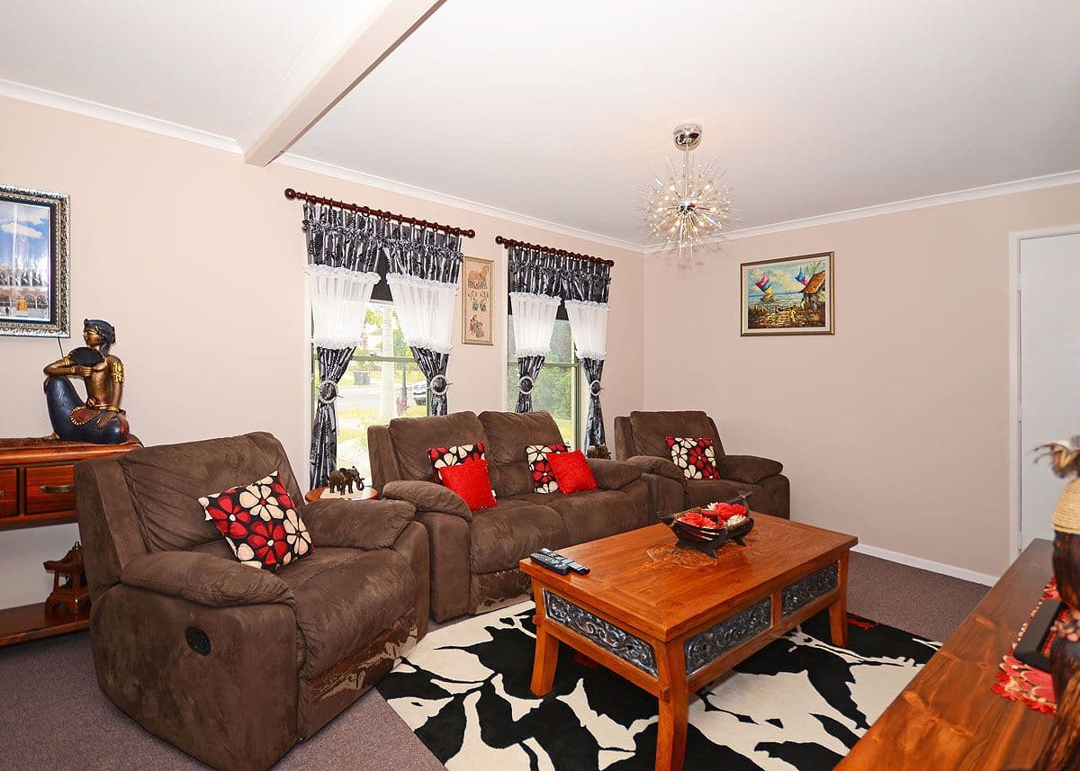 1 Whimbrel Grove, ELI WATERS QLD 4655, Eli Waters - Thumbnail 2