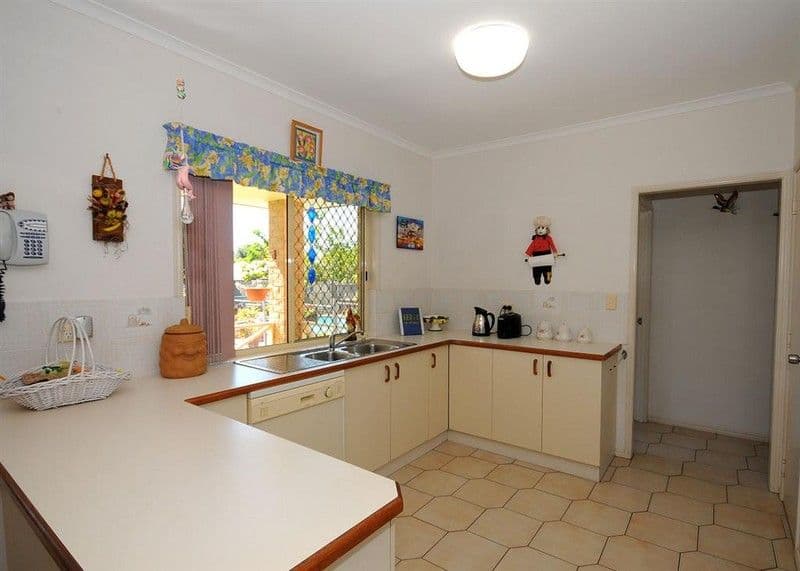 141 Hammond Street, URANGAN QLD 4655, Urangan - Thumbnail 8