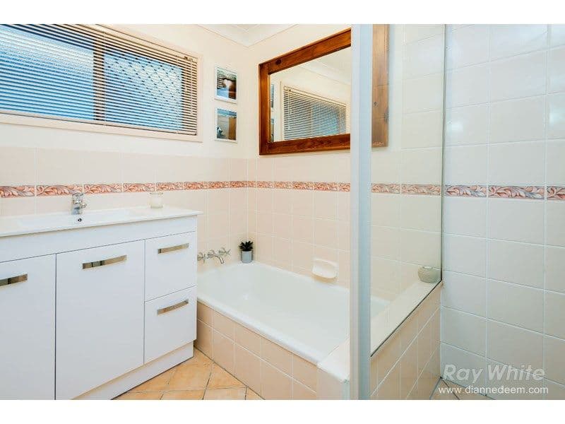 10 Redleaf Street, Mansfield QLD 4122, Mansfield - Thumbnail 7