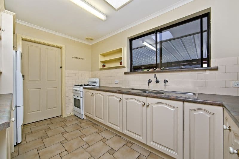 9 Gaylard Crescent, REDWOOD PARK SA 5097, Redwood Park - Thumbnail 5