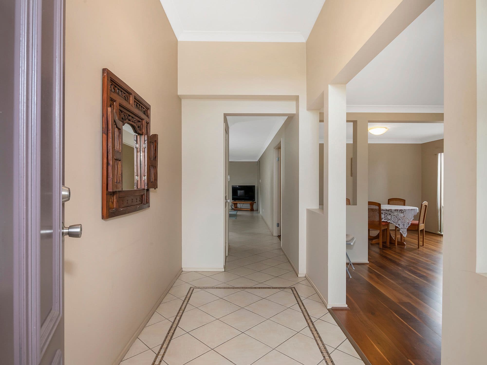 55 Eastwood Drive, Mansfield QLD 4122, Mansfield - Thumbnail 2