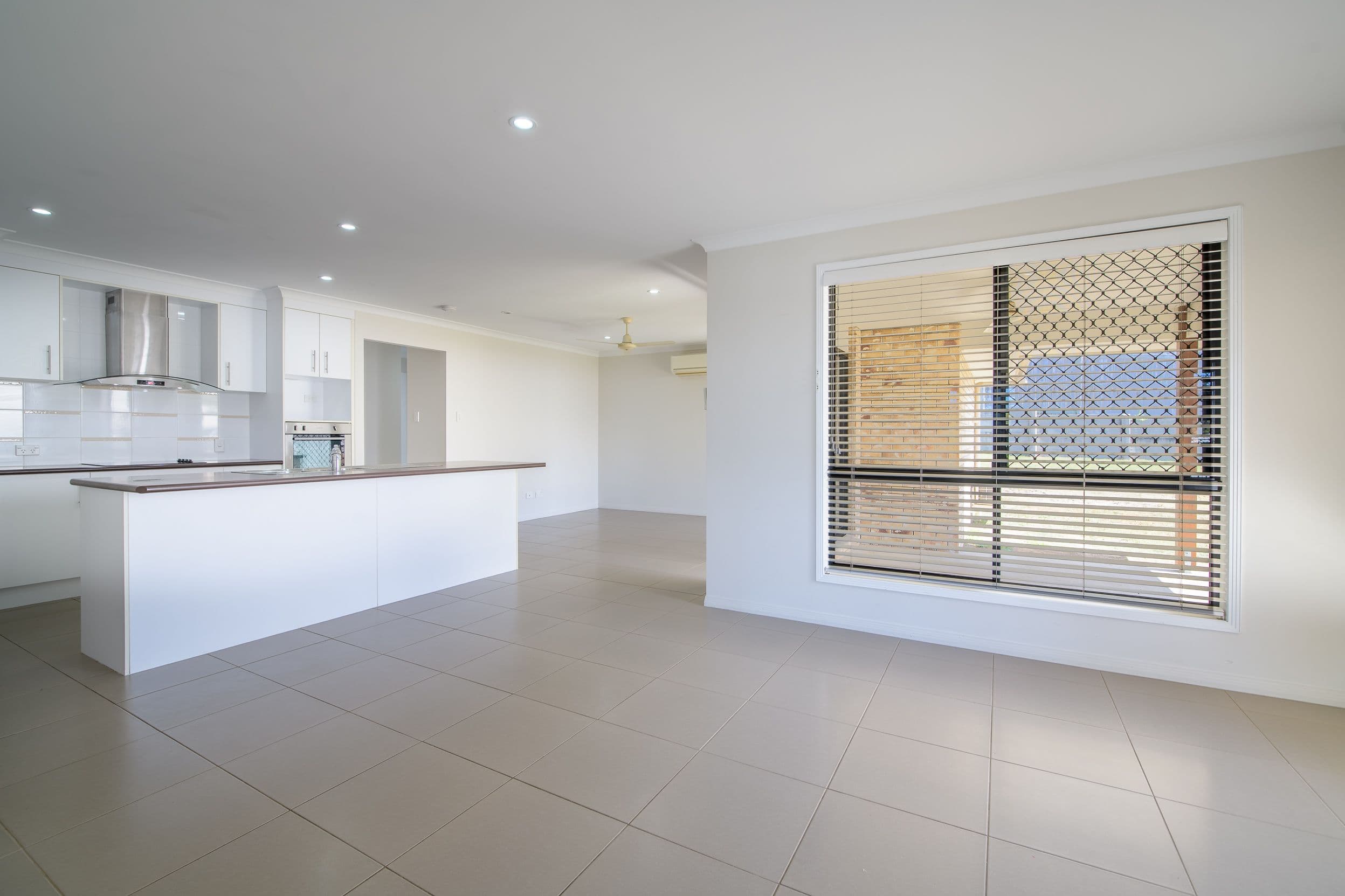 16 Iris Road, Kirkwood QLD 4680, Kirkwood - Thumbnail 3