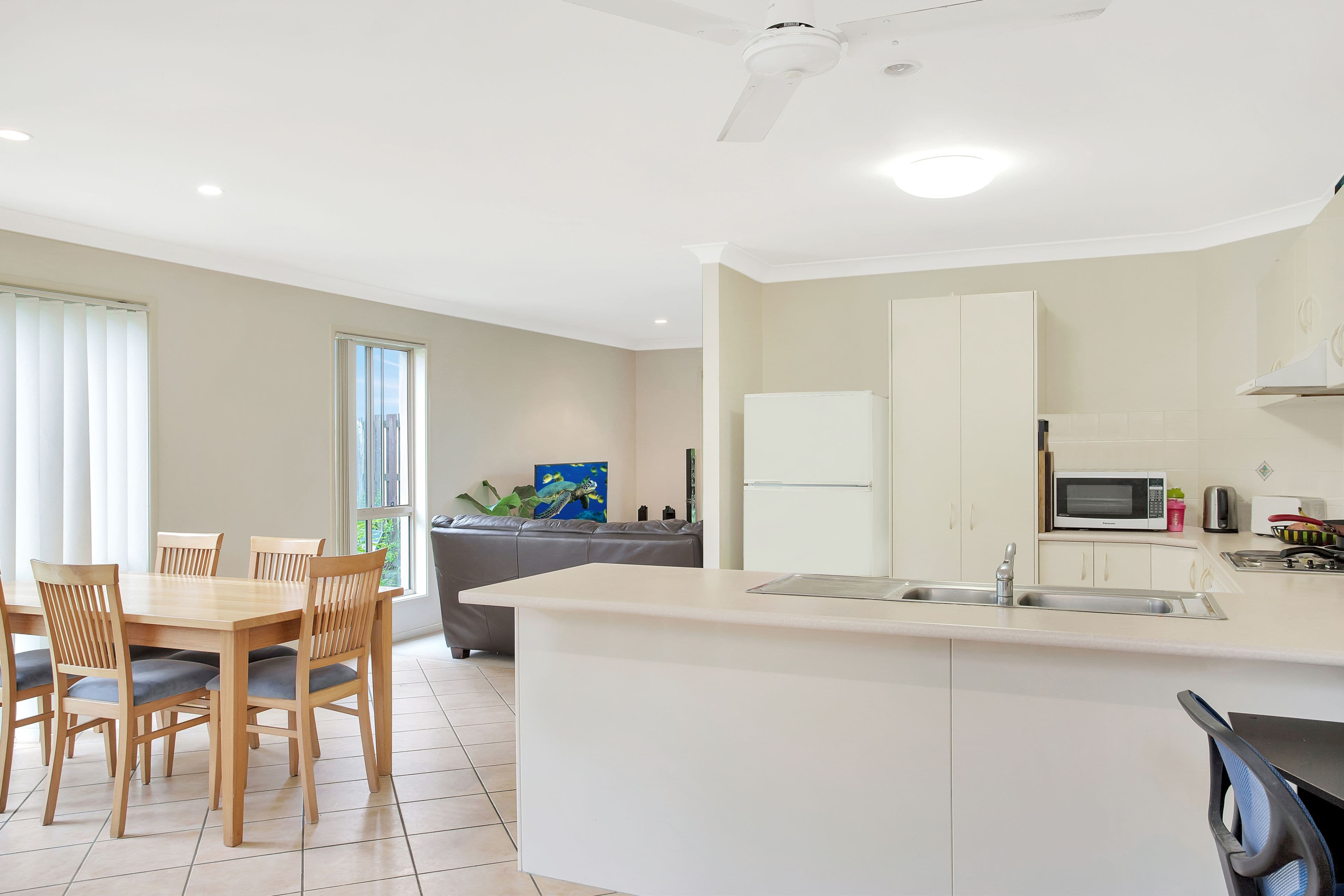 10 Macadie Way, Merrimac QLD 4226, Merrimac - Thumbnail 3