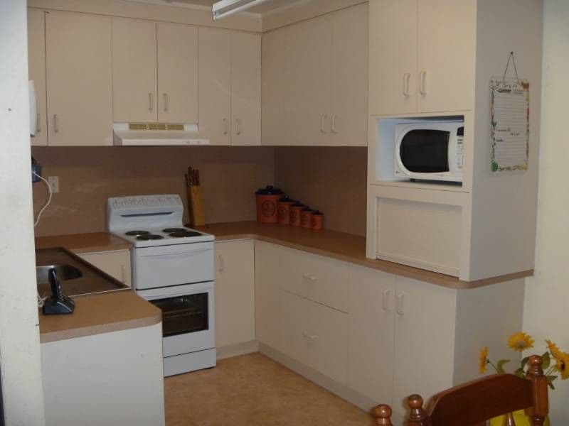 6 Hetherington Street, WEST GLADSTONE QLD 4680, West Gladstone - Thumbnail 2
