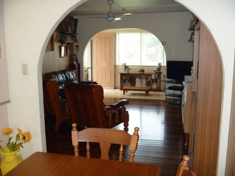 6 Hetherington Street, WEST GLADSTONE QLD 4680, West Gladstone - Thumbnail 3