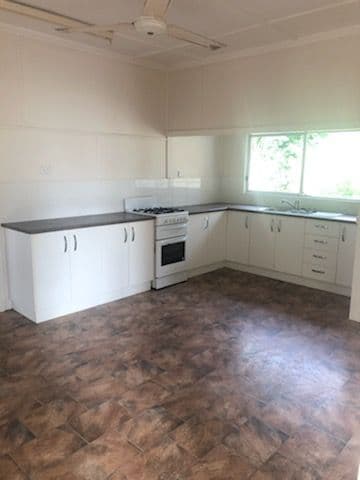 445 Lennox Street, Maryborough QLD 4650, Maryborough - Thumbnail 5