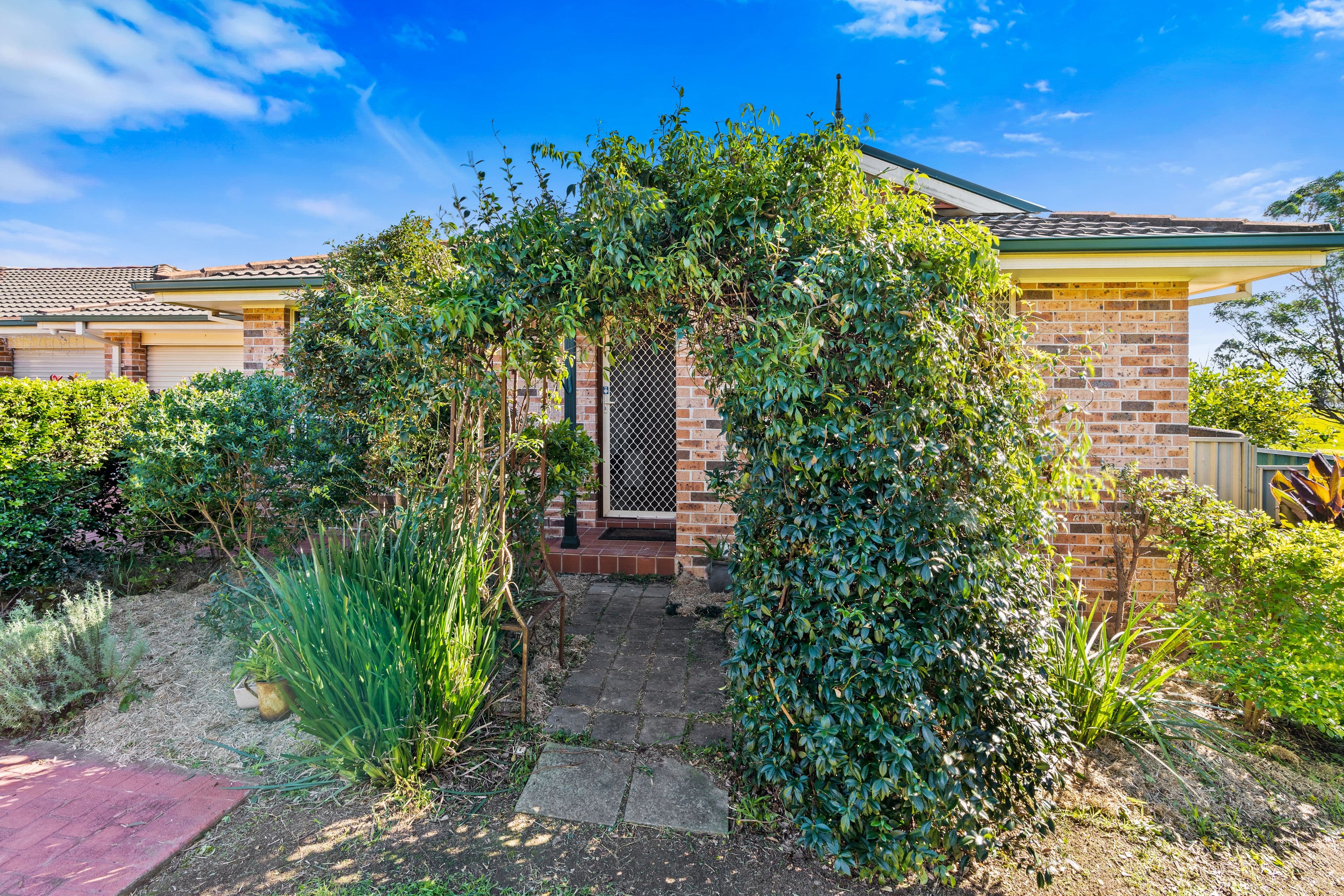 4/10 Azalea Place, Macquarie Fields NSW 2564, Macquarie Fields - Thumbnail 2