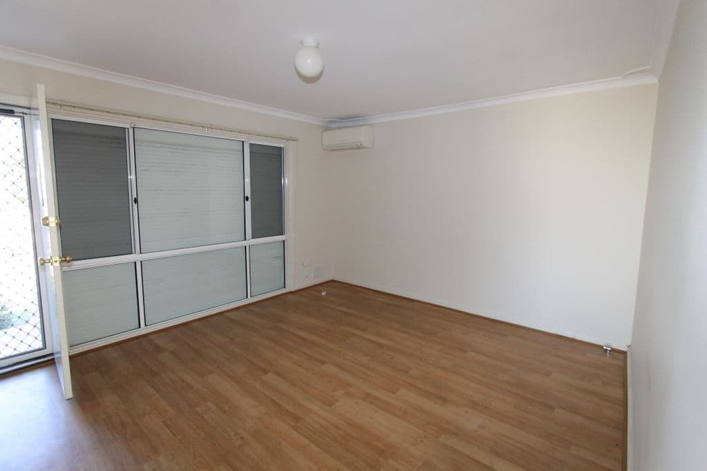 54A Hainsworth Avenue, Girrawheen WA 6064, Girrawheen - Thumbnail 3