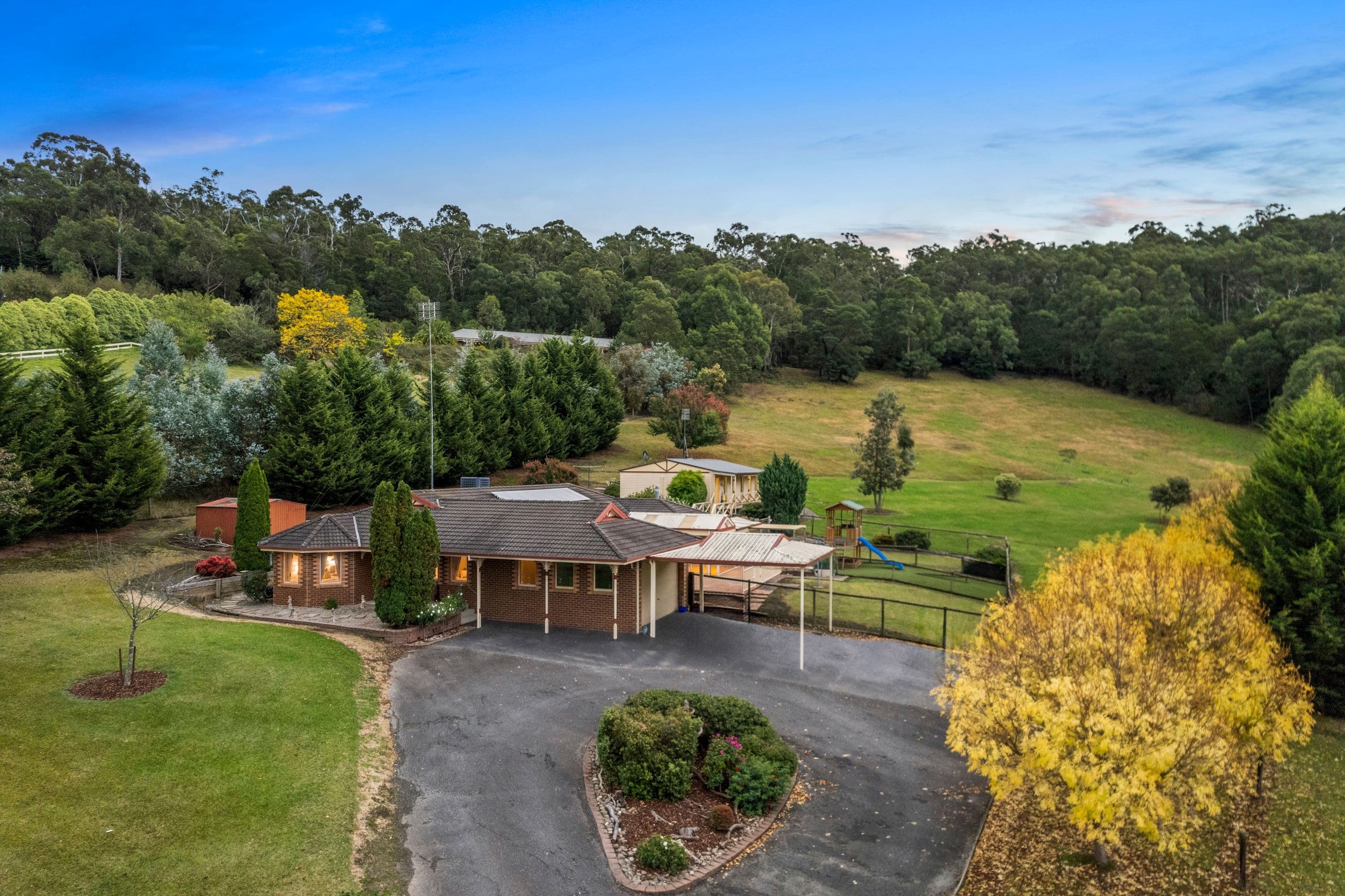 60 Bellbird Close, Pakenham VIC 3810, Pakenham - Thumbnail 3