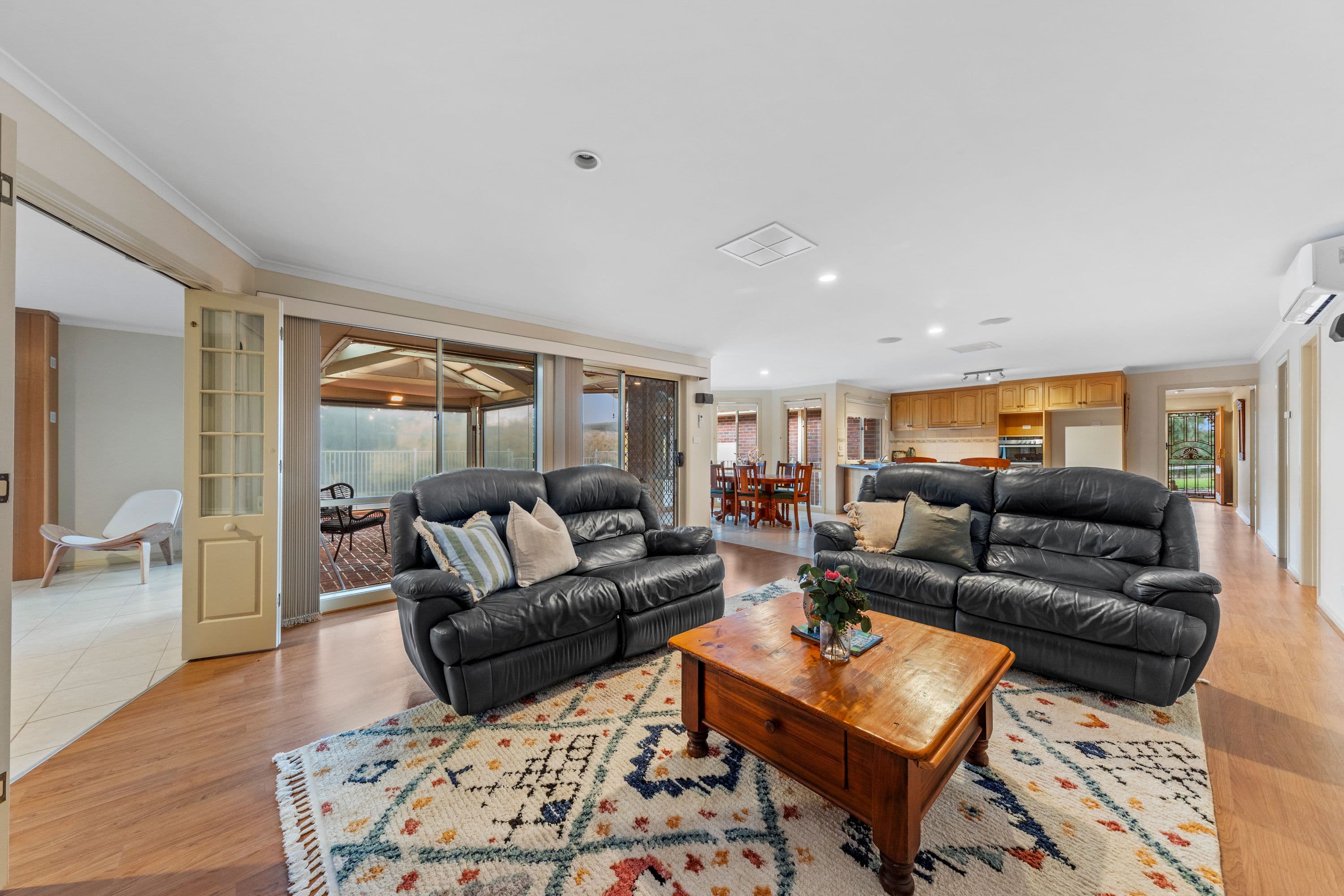 60 Bellbird Close, Pakenham VIC 3810, Pakenham - Thumbnail 6