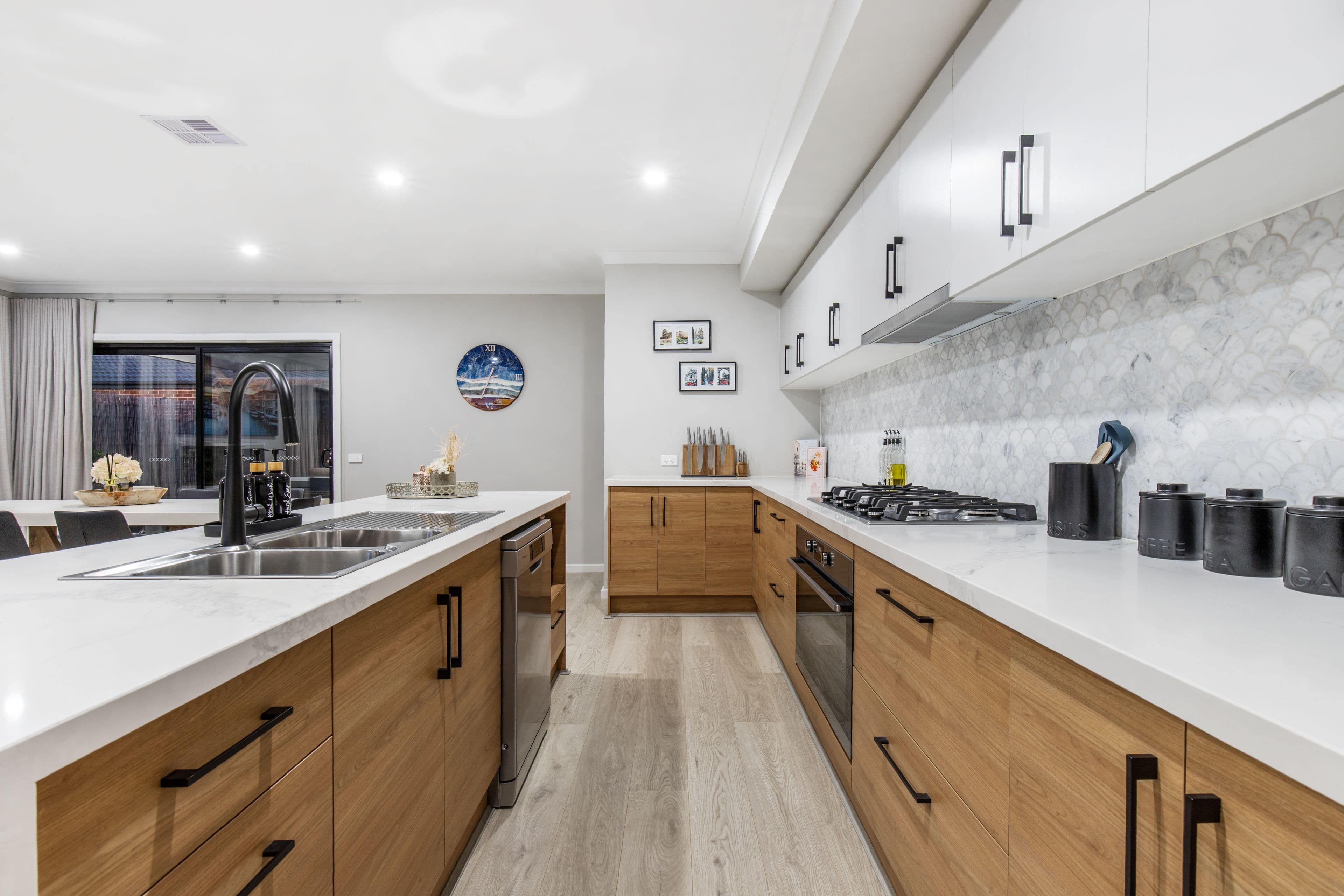 4 Broom Road, AINTREE VIC 3336, Aintree - Thumbnail 2
