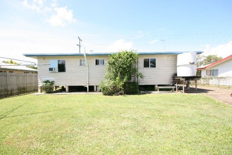 29 Cemetary Road, SARINA QLD 4737, Sarina - Thumbnail 2