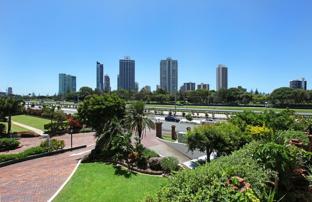 5 'Kings Row South'  18 Commodore Drive, SURFERS PARADISE QLD 4217, Surfers Paradise - Image 1