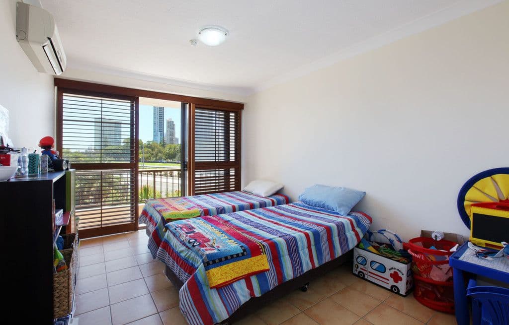 5 'Kings Row South'  18 Commodore Drive, SURFERS PARADISE QLD 4217, Surfers Paradise - Thumbnail 7
