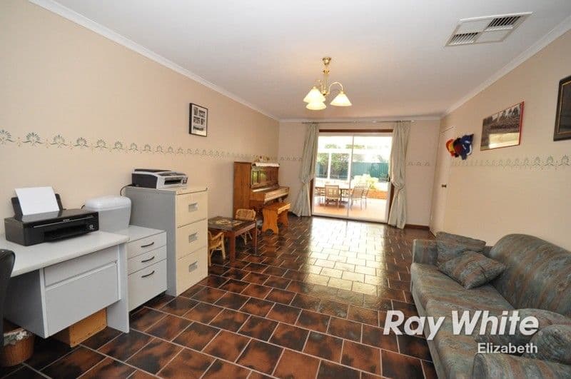 11 Florida Court, CRAIGMORE SA 5114, Craigmore - Thumbnail 3