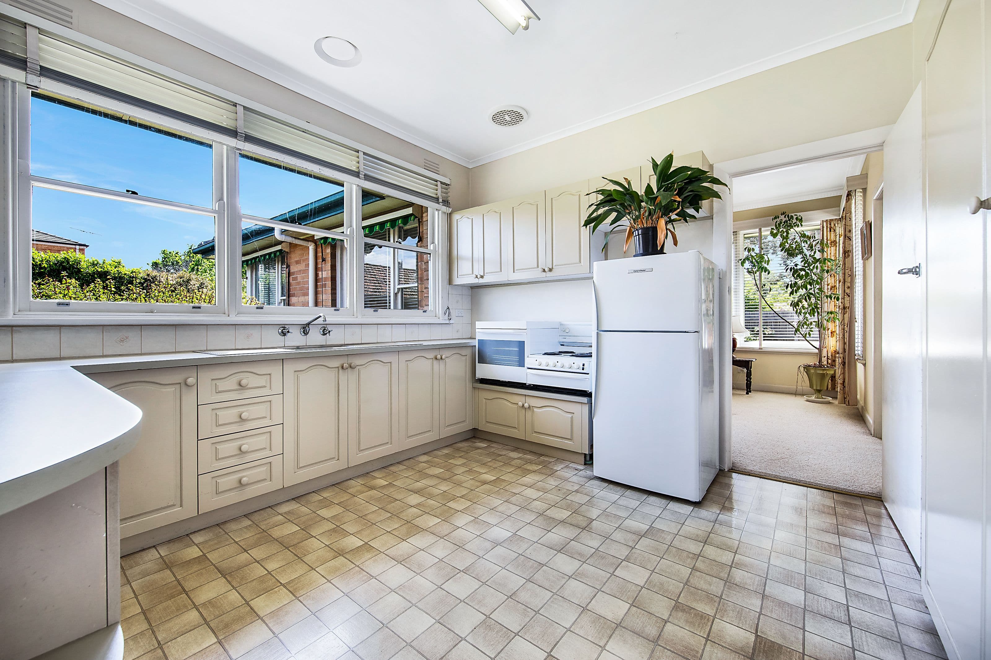 7 Winbourne Road, Mount Waverley VIC 3149, Mount Waverley - Thumbnail 5
