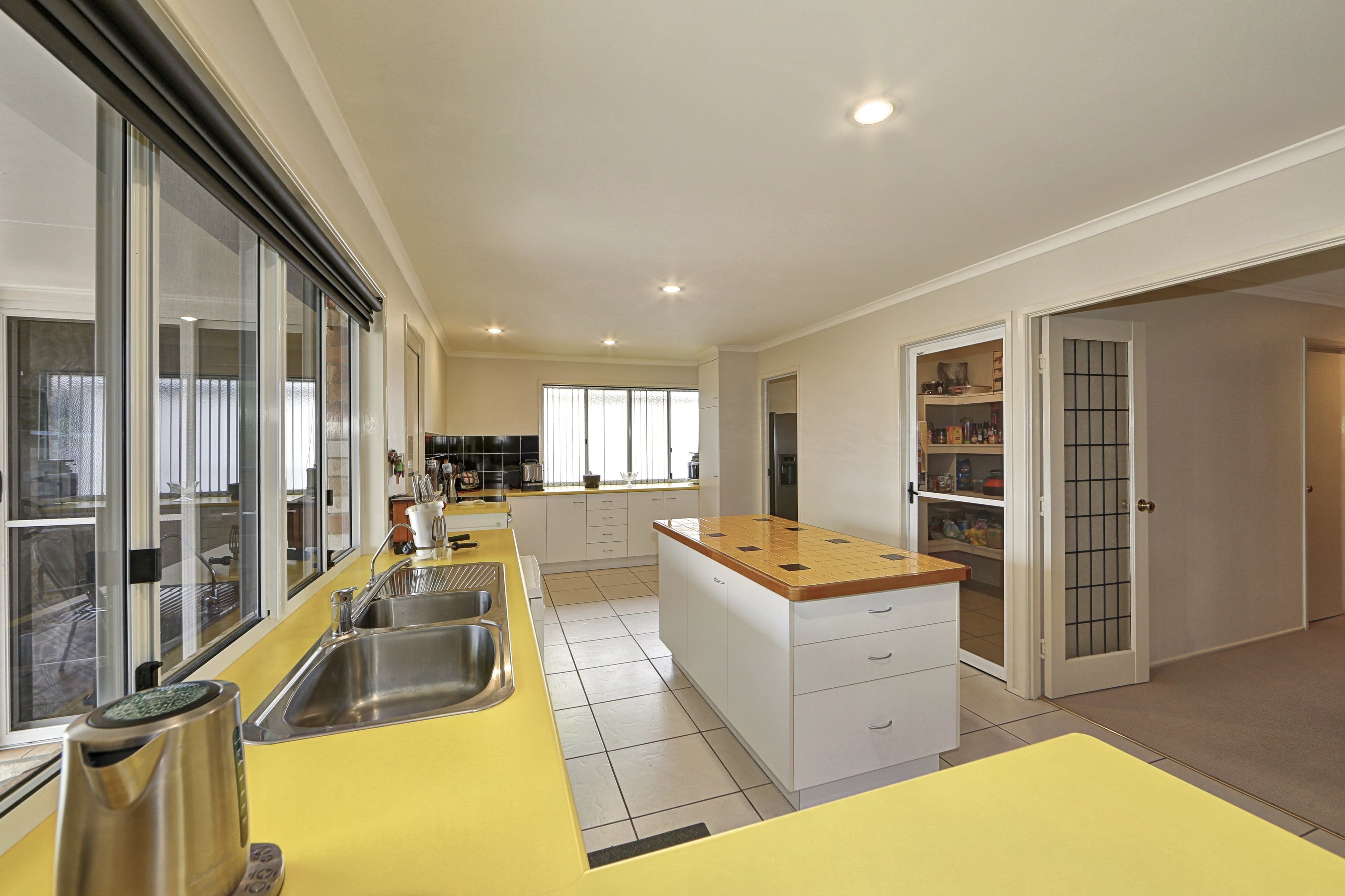 23 Elliott Heads Road, Kepnock QLD 4670, Kepnock - Thumbnail 3