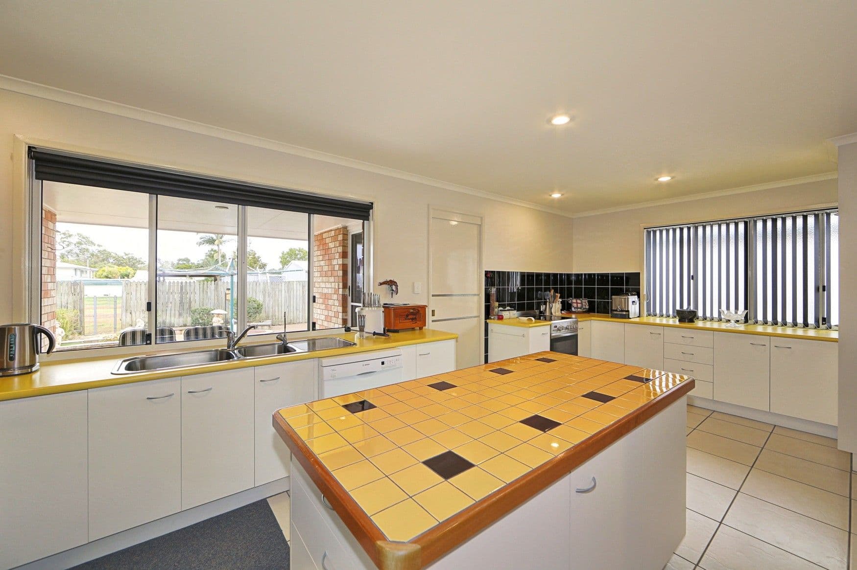 23 Elliott Heads Road, Kepnock QLD 4670, Kepnock - Thumbnail 5