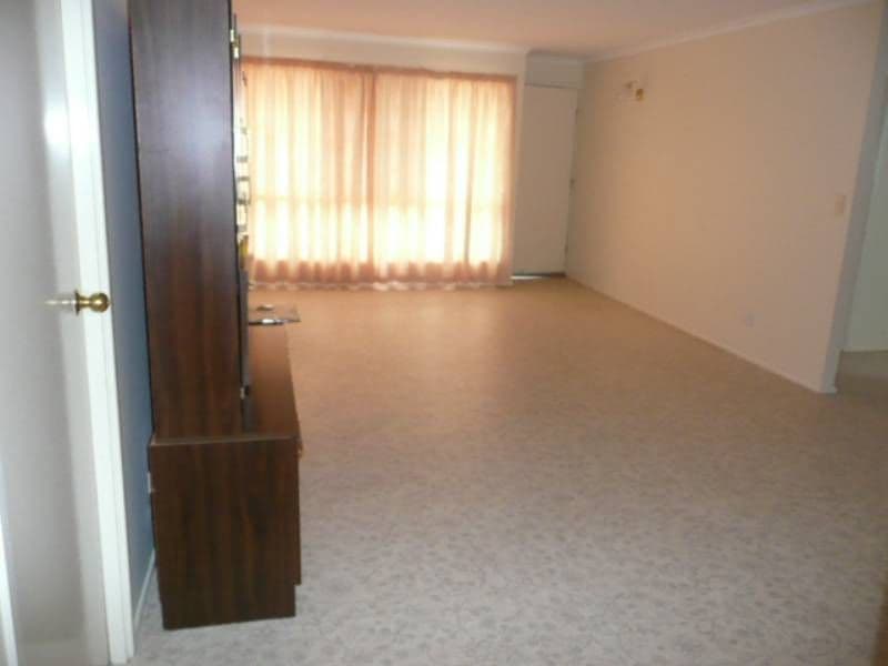 RIVERHILLS QLD 4074, Riverhills - Thumbnail 3