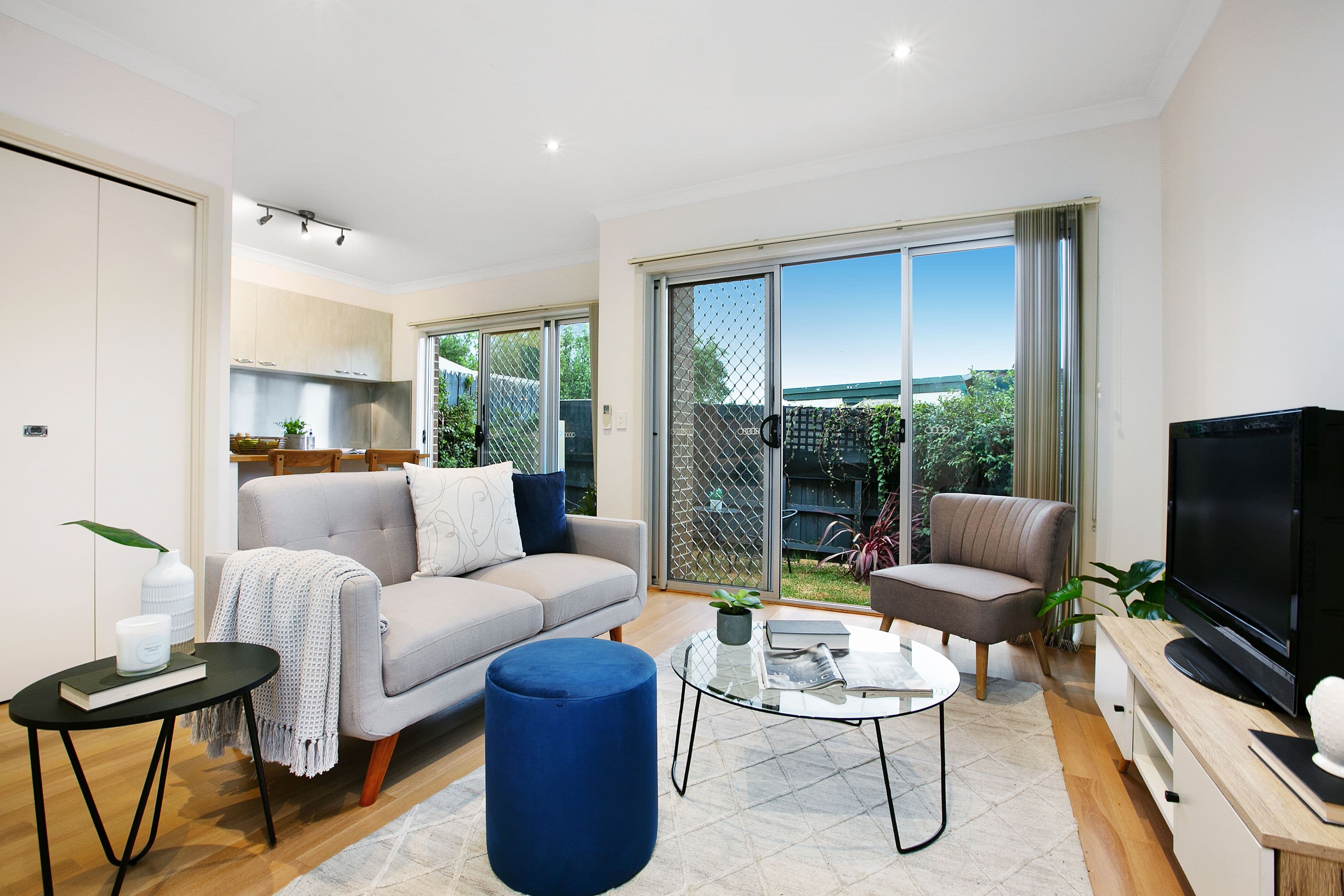 19 Nicholson Avenue, Reservoir VIC 3073, Reservoir - Thumbnail 3