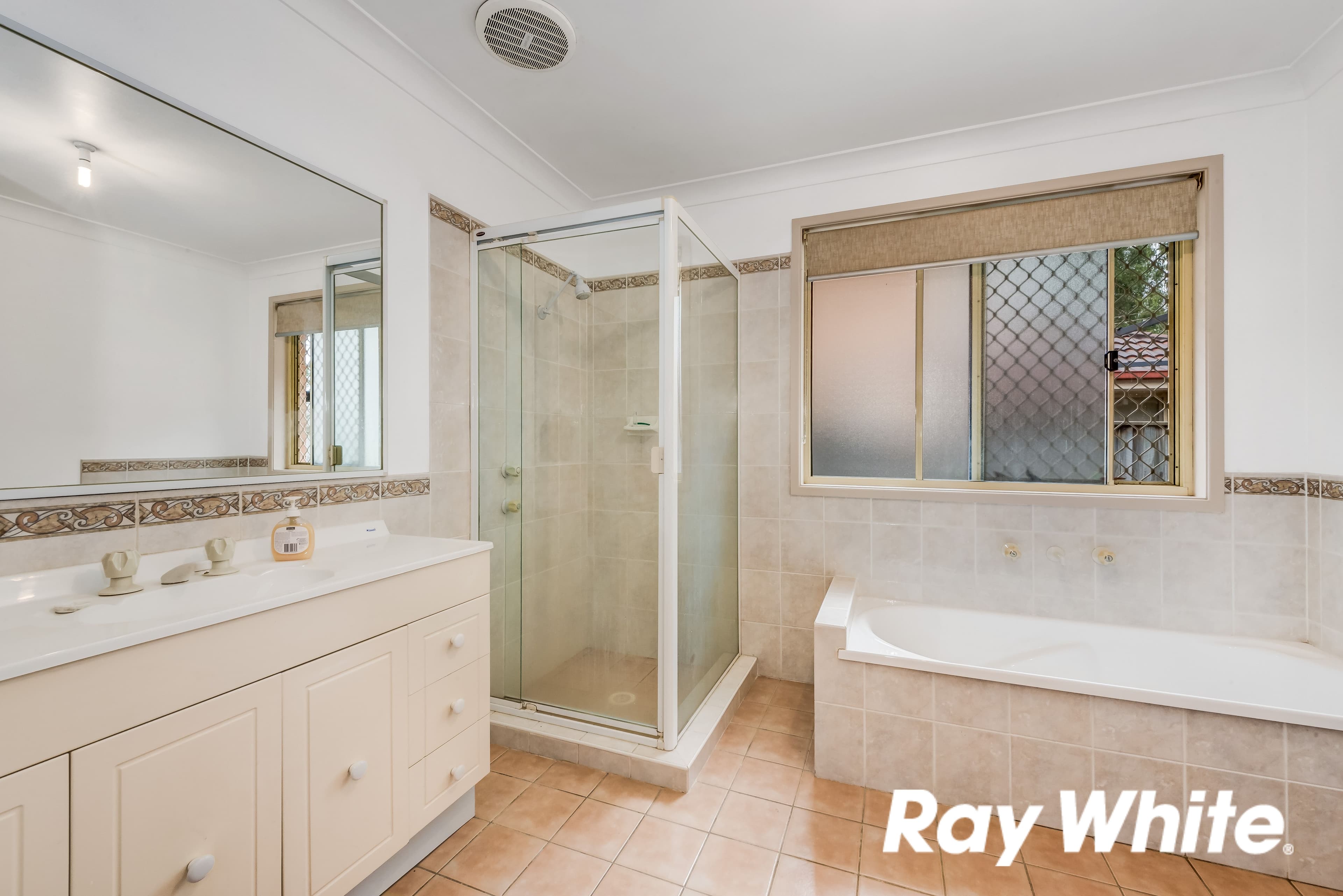 28 Aberdour Avenue, Rouse Hill - Thumbnail 6