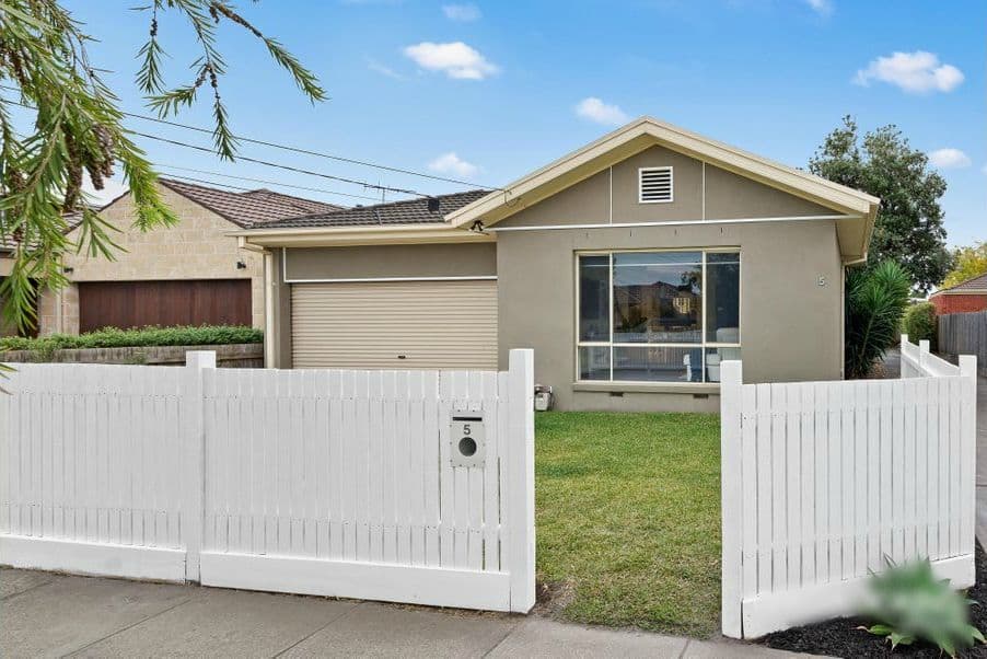 5 Acacia Avenue, Mentone VIC 3194, Mentone - Image 1
