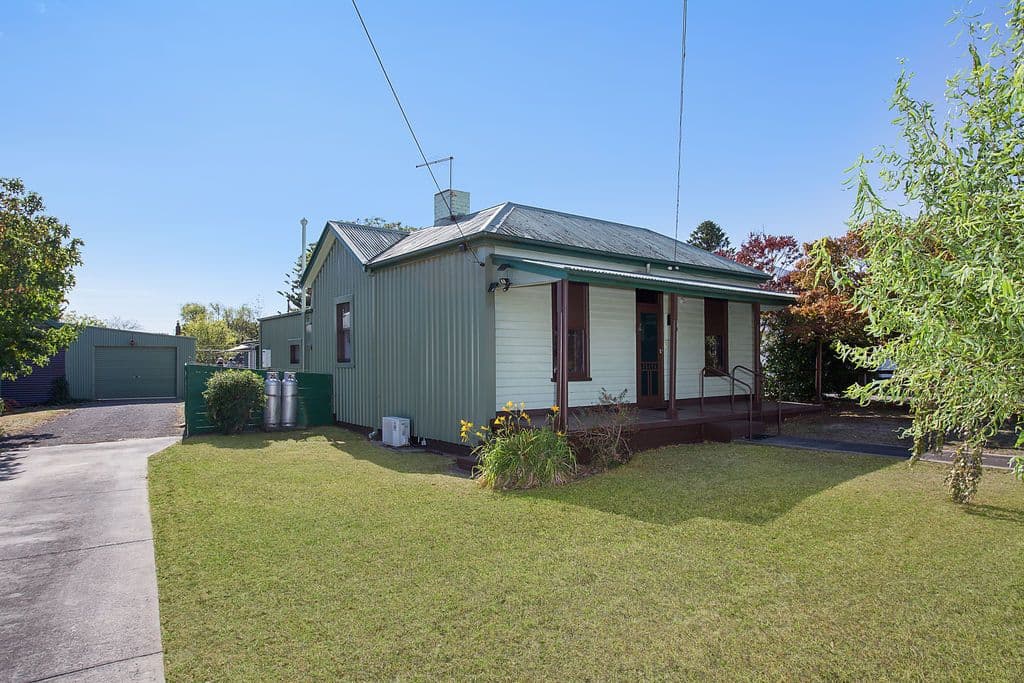 34 Campbell Street, Camperdown VIC 3260, Camperdown - Thumbnail 2