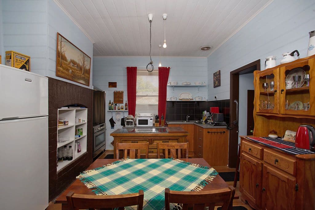 34 Campbell Street, Camperdown VIC 3260, Camperdown - Thumbnail 3