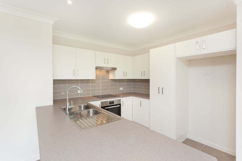 94 Summerland Drive, DEERAGUN QLD 4818, Deeragun - Thumbnail 2