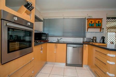 22 Hampshire Gardens, PARMELIA WA 6167, Parmelia - Thumbnail 2