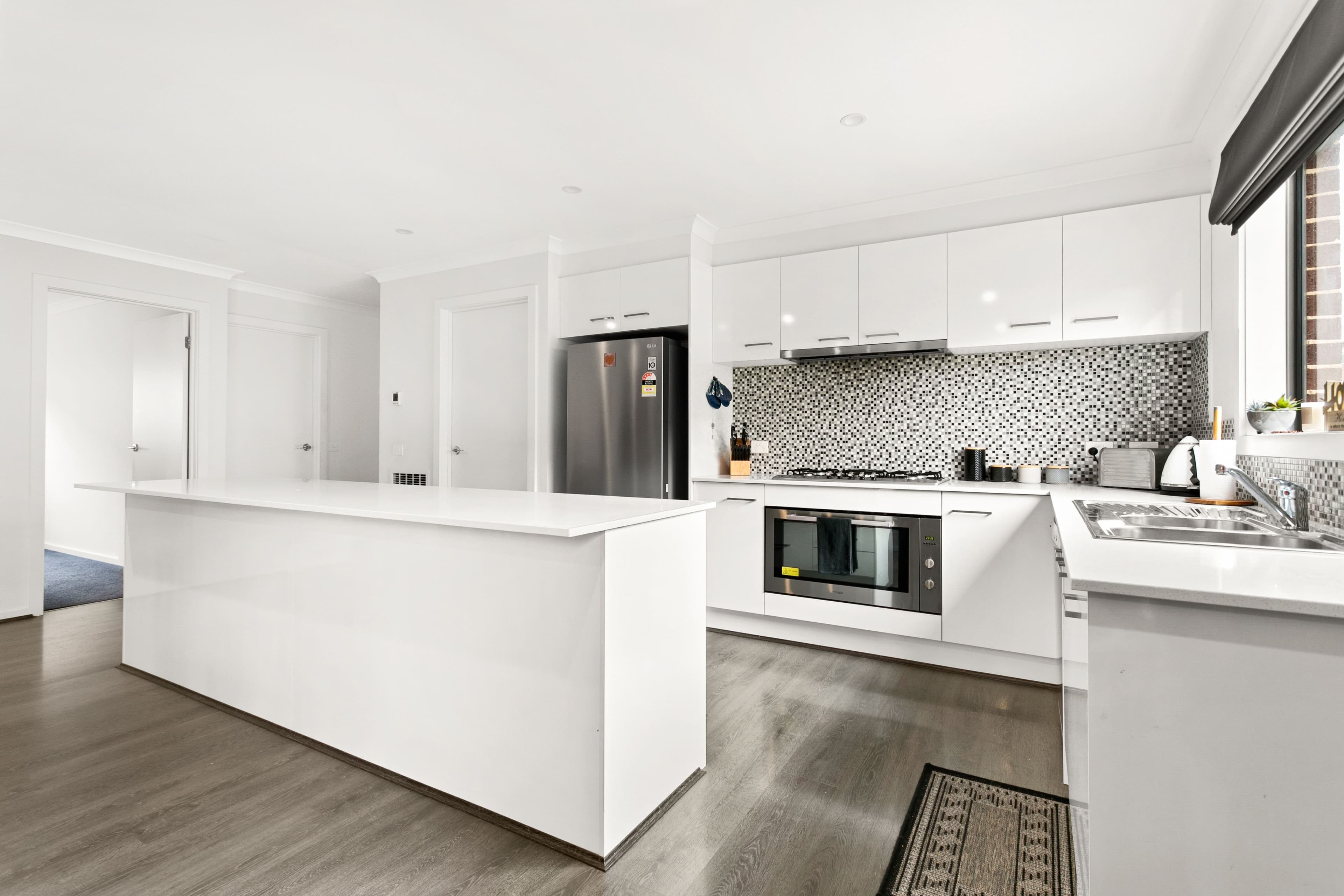 17 Jade Avenue, Koo Wee Rup VIC 3981, Koo Wee Rup - Thumbnail 4